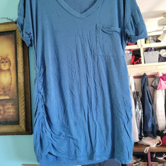 Womens size large Maternity blue t-shirt - Picture 1 of 2